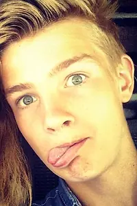 Актёр Стас Арсентьев — фото персоны