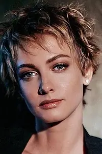 Актриса Полина Максимова — фото персоны