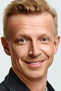 Актёр Антон Комолов — фото персоны