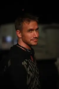 Актёр ЭрДи Миллер — фото персоны