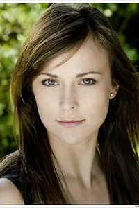 Актриса Laura Lowton — фото персоны