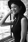 Актриса Zara Prassinot — превью фото персоны