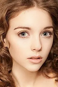 Актриса Полина Стремоусова — фото персоны
