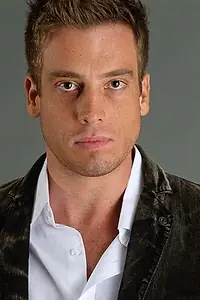 Актёр Rodrigo Einsfeld — главное фото персоны