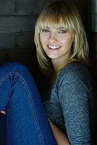 Актёр Lyndsey Wurch — главное фото персоны
