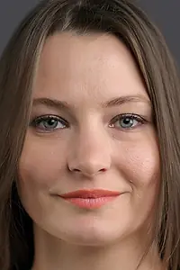 Актриса Нихан Бююкаач — фото персоны