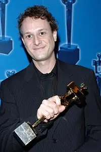 Актёр Пол Джутрас — фото персоны