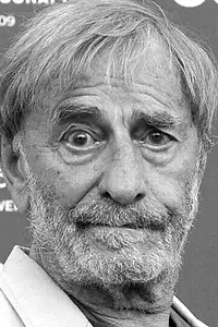 Актёр Джулио Квести — фото персоны