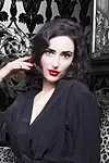 Актриса Грэйс Холл — превью фото персоны