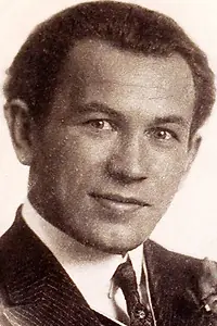 Актёр Глен Кэвендер — фото персоны