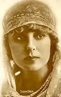 Актриса Сина Оуэн — фото персоны