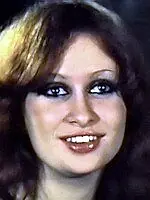 Актриса Adi Apffel — главное фото персоны