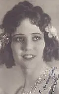 Актриса Julie Suedo — фото персоны