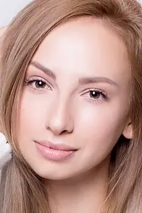 Актриса Алина Разуменко — фото персоны