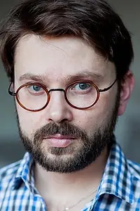 Актёр Артем Семакин — фото персоны