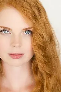 Актриса Амалия Холл — главное фото персоны