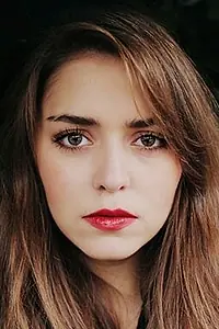 Актриса Ава Челик — фото персоны