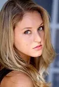 Актриса Justine Acciani — фото персоны