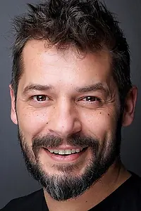 Актёр Аныл Ильтер — фото персоны