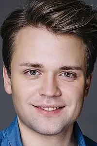 Актёр Кирилл Просвиренников — фото персоны