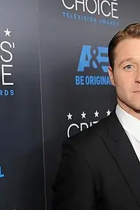 Актёр Ben McKenzie — фото персоны
