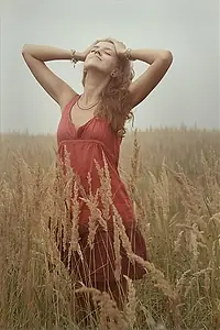Актриса Юлия Воронова — фото персоны