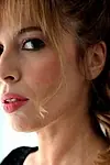 Актриса Эбру Унуртан — превью фото персоны