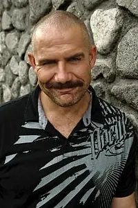 Актёр Микал Вега — фото персоны