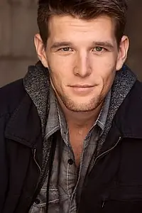 Актёр Garrett Schweighauser — фото персоны