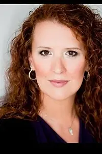 Актриса Sherry Cloutier — главное фото персоны