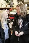 Актёр New World — превью фото персоны