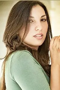 Актриса Livia Gomes Demarchi — фото персоны