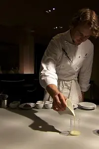 Актёр Grant Achatz — фото персоны