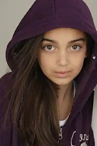 Актриса Mackenzie Pearson — фото персоны