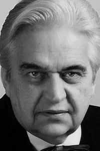 Актёр Евгений Крылатов — фото персоны