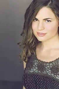 Актриса Leah Salinas — главное фото персоны