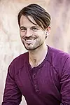 Актёр Derek James Elstro — превью фото персоны