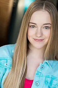 Актриса Bailey Gavulic — фото персоны