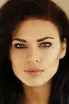 Актриса Твинни Ли Мур — превью фото персоны