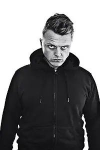 Актёр Дин Мэскелл — фото персоны