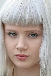 Актриса Мош — фото персоны