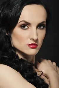Актриса Serifa Dela Cruz — главное фото персоны