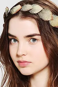 Актриса Али Майкл — фото персоны