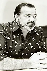 Актёр Оскар Виале — фото персоны