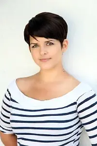 Актриса Anne D'Almeida — главное фото персоны