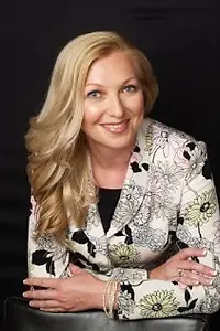 Актриса Natasha Martinelli — фото персоны