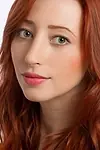 Актриса Кара Лили Хэйуорт — превью фото персоны