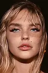 Актриса Бонни Стрэйндж — превью фото персоны
