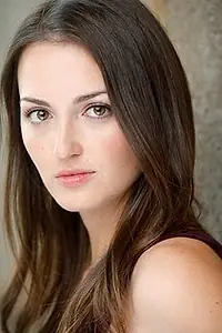 Актриса Shayla Famouri — главное фото персоны