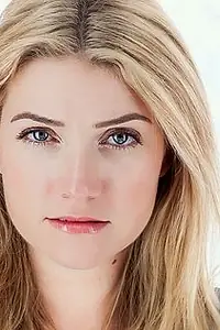 Актриса Mackenzie Reed — главное фото персоны